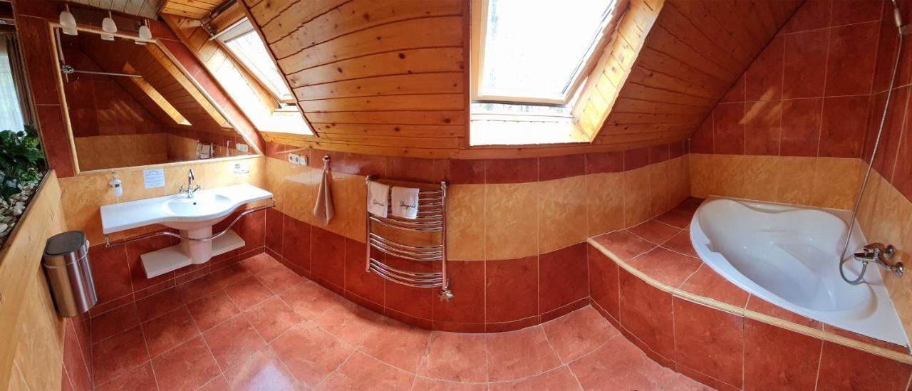 Platan Panzio Hotell Dobogoko Exteriör bild