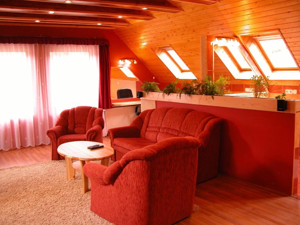Platan Panzio Hotell Dobogoko Exteriör bild