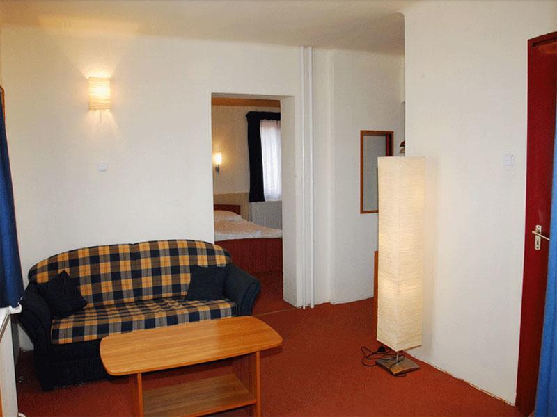 Platan Panzio Hotell Dobogoko Exteriör bild